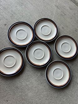 Plates set 4 Dlrs