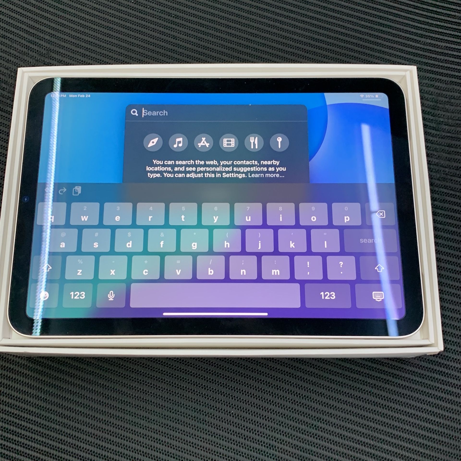 iPad Mini 6th Gen 64 GB, Like New!