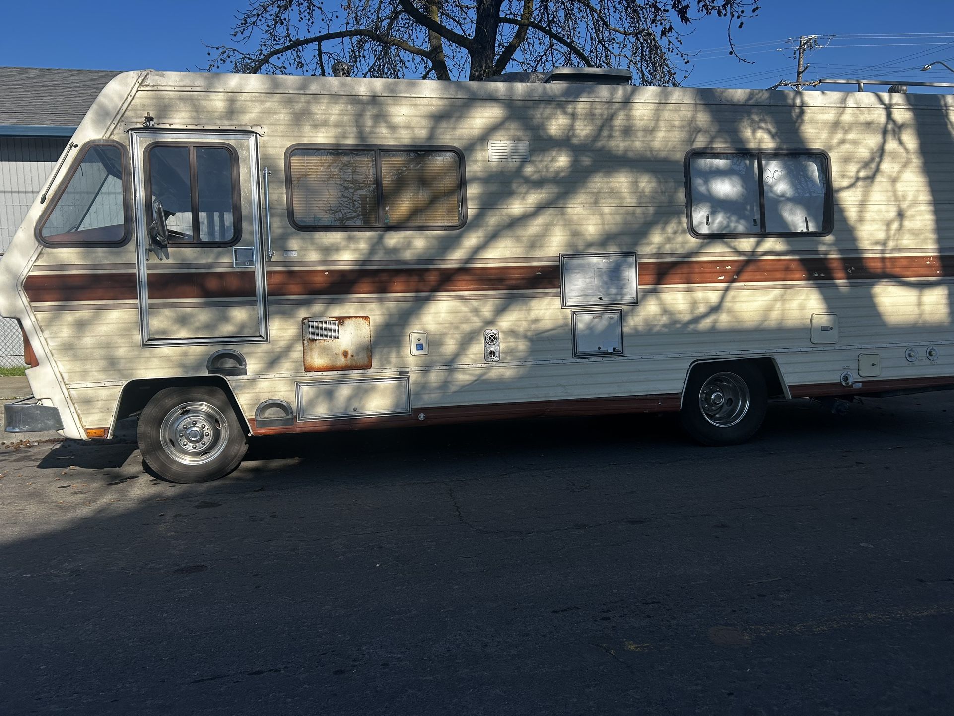 1985 Gmc Suncrest p30