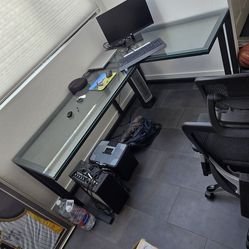 Modern Desk 48"×72"