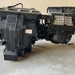 Hyundai Sonata HVAC AC Climate Heater Blower Housing Box