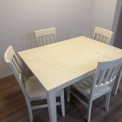 Dinning Table 