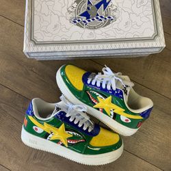 Bapesta Low Patent Shark - Size 9