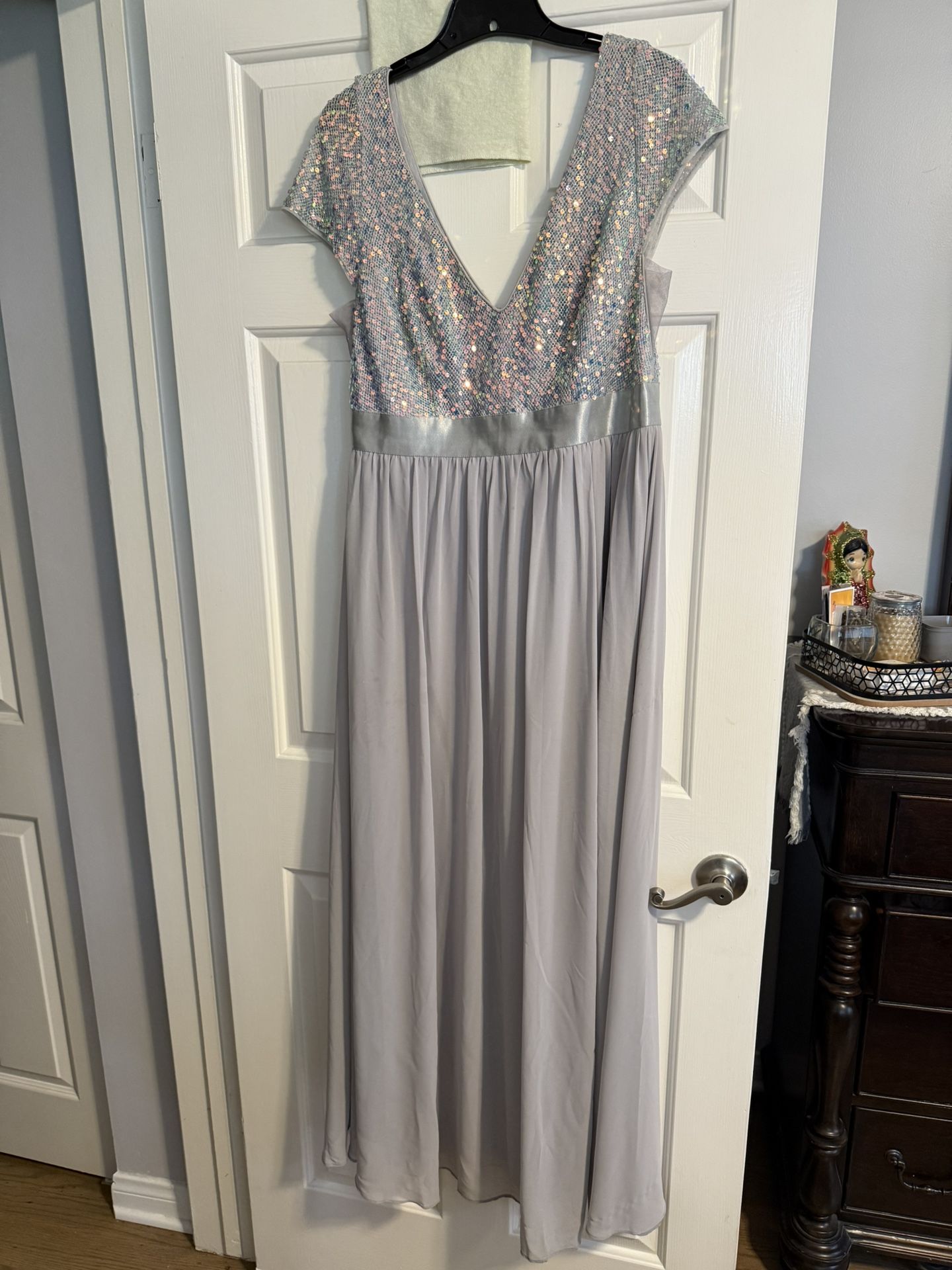 Dresses size 16 Runs Small