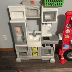 Play Kitchen
