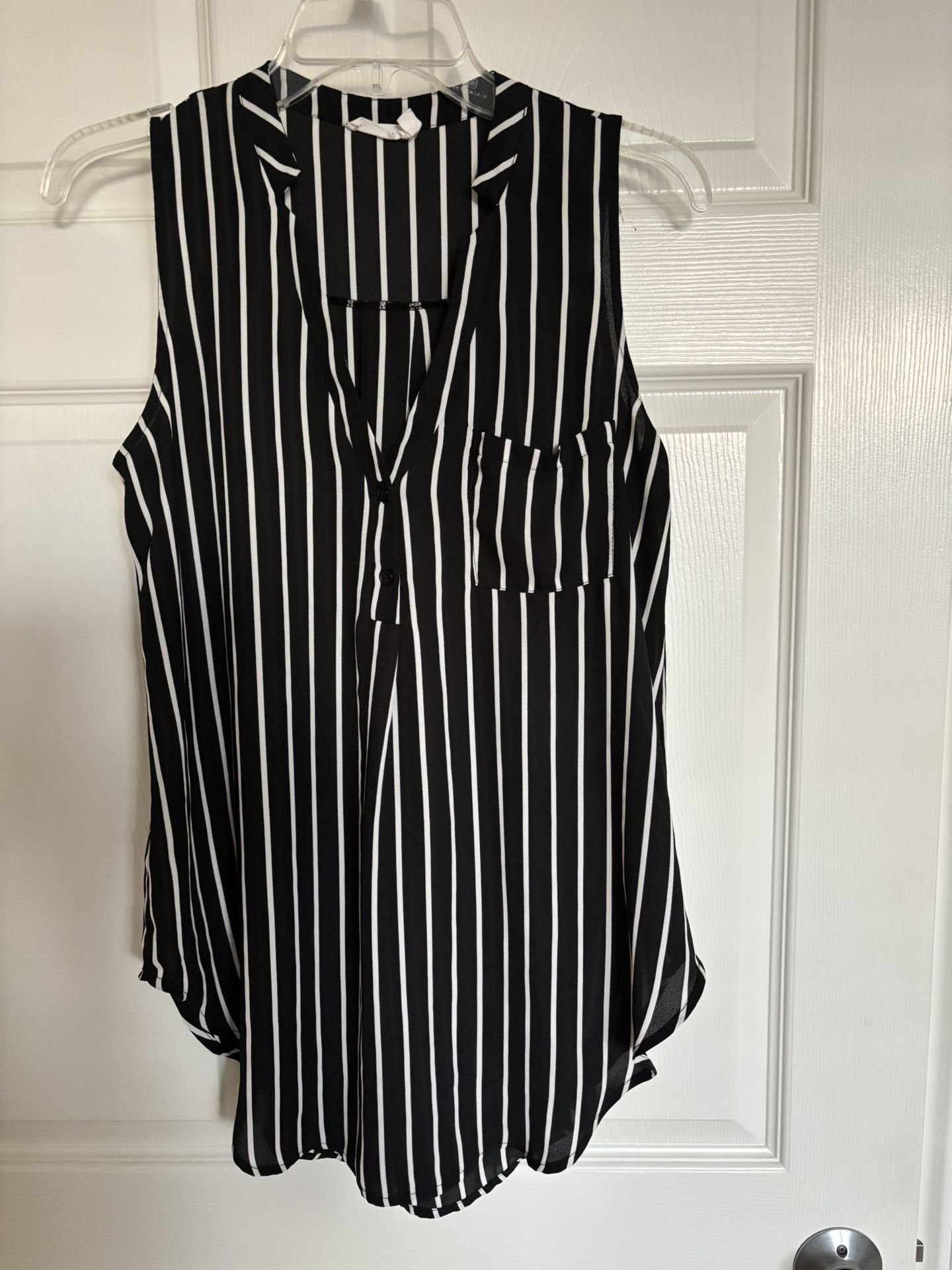 Black And White Striped Sleeveless Top/blouse, Size XS