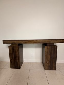 Tribesigns 63” Modern Console Table – Like New