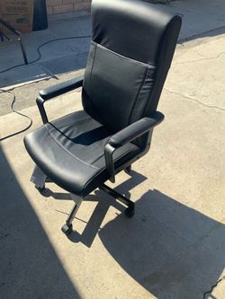 Desk chair
