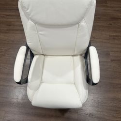 Off White Computer Chair (CLEAN - Used Less Than 5 times)