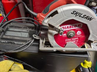 Skilsaw 7-1/4" Circular Saw w/ New Diablo Blade