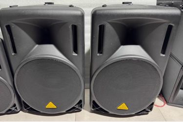 Behringer B215A