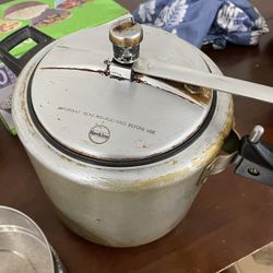 Pressure cooker Hawkins Large