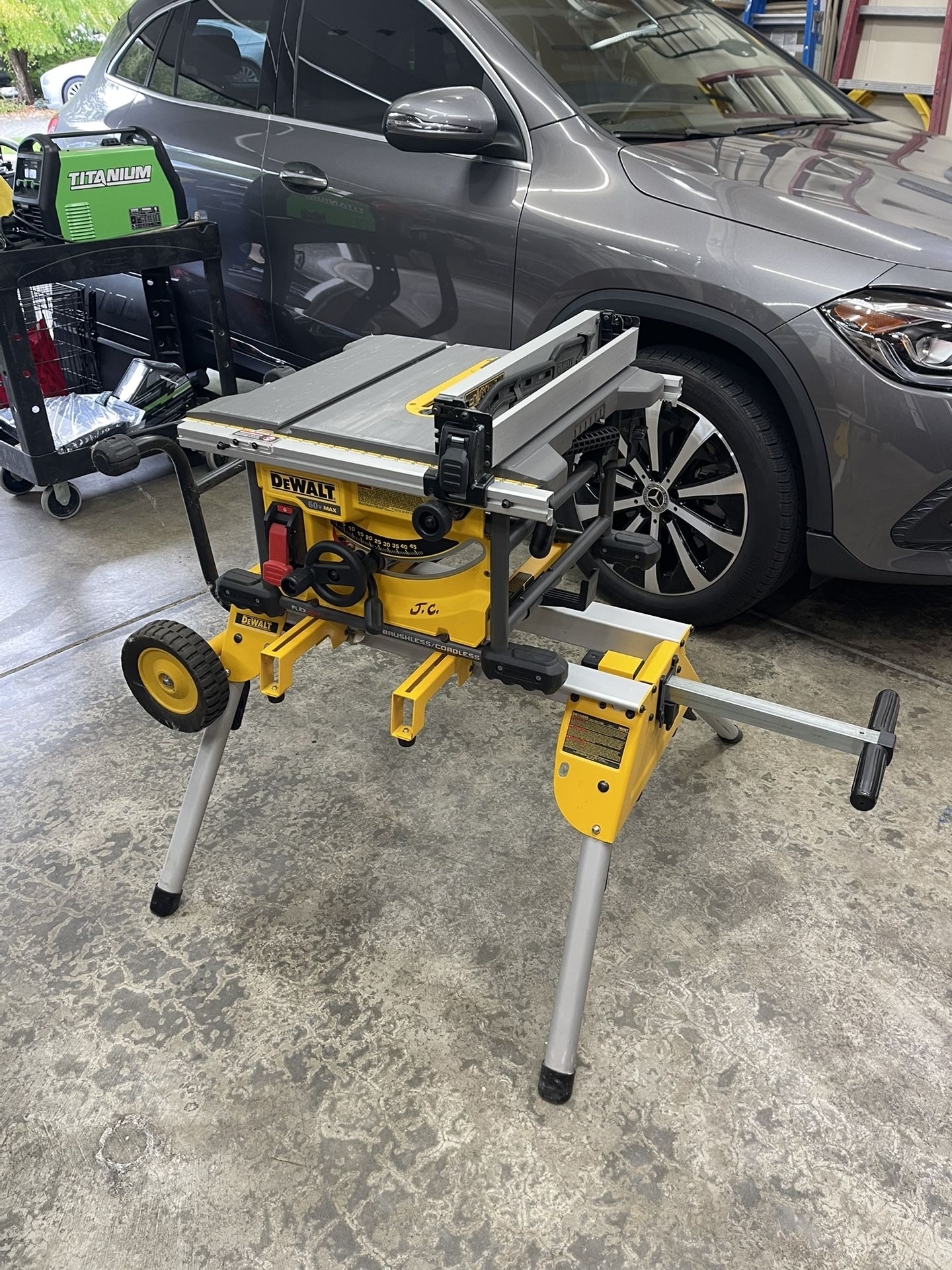 Dewalt Cordless Table Saw.