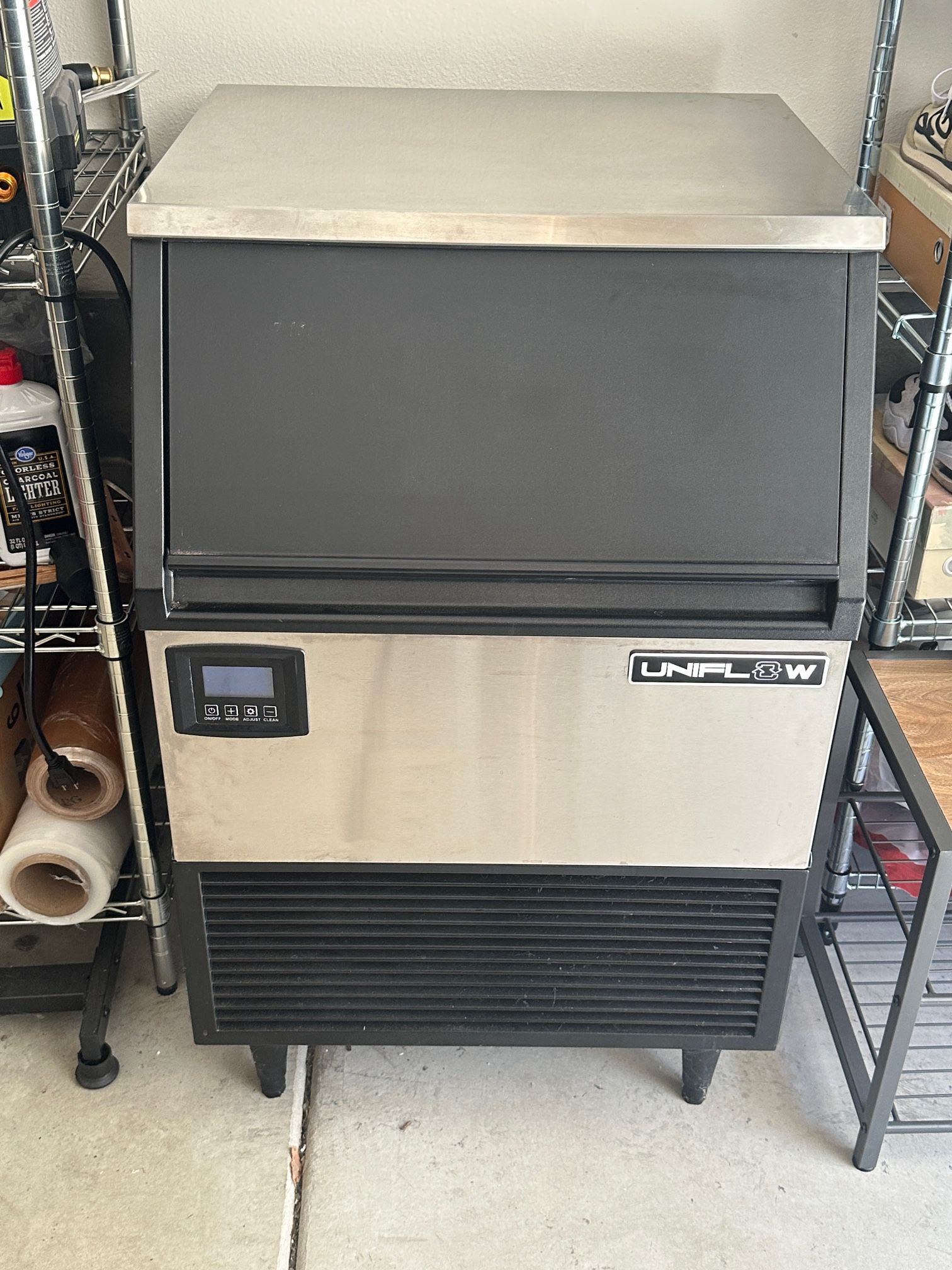 Costco Uniflow Commercial NSF Ice Machine, 75 lb