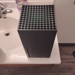 Microsoft Xbox Series X 1TB Carbon Black - Used IN BRAND NEW CONDITION 
