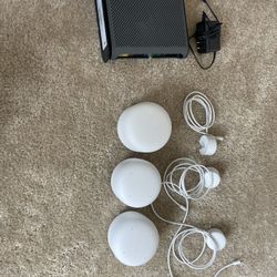 Nest WiFi Router And two Points