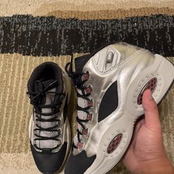 Reebok Question Mid x Minions