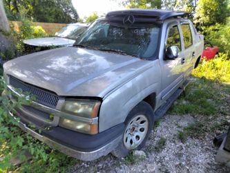 02-06 chevy avalanche truckparts partout, bad motor good transmission 30 day warranty
