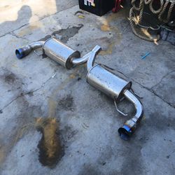 MEGAN RACING EXHAUST!! NOT SURE FOR WHAT!! 125$