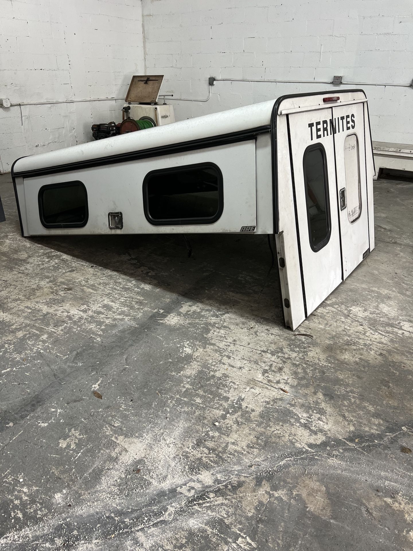 8ft truck Camper Top With Barn Doors 