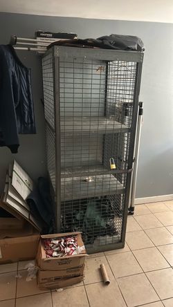 Large Metal Wire Storage Cage with Lock