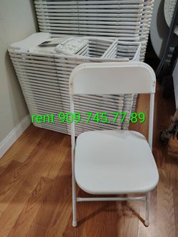Chairs tables R,