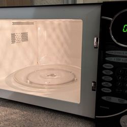 Emerson Microwave MW8988B 1350W