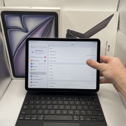 2024 iPad Air 11in - M2 - 128gb - With Apple Keyboard - For Sale Or Trade
