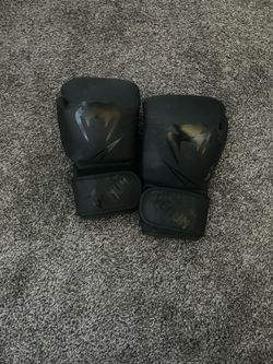 Boxing gloves