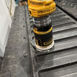 Dewalt 20v Max XR Brushless Router 