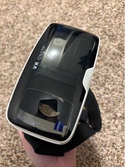 Zeiss VR One Plus headset