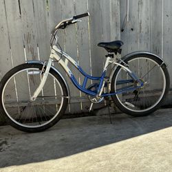 Schwinn Beach Cruiser 