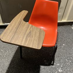 Basic Old-School Desk