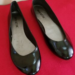 Ladies Black Flat Shoes