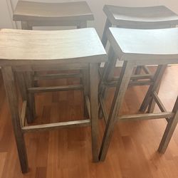 Kitchen barstools