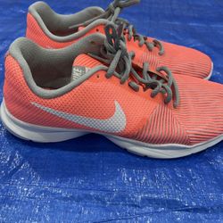 Running Shoes Size 7