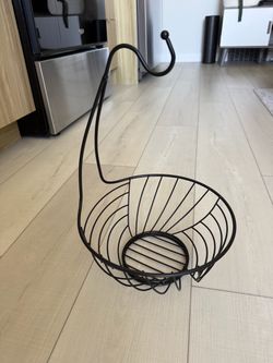 Fruit bowl in black