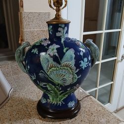 Vintage Chinese Ceramic Lamp