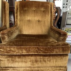 Pair of Vintage Gordon’s Fine Furniture Crushed Velvet Armchairs | Mid-Century Lounge Chairs
