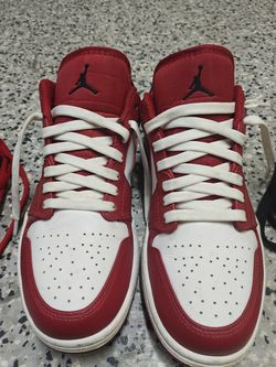 Nike Jordan 1 low red mens 8.5 $40