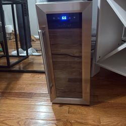 12 Bottle Wine Cooler
