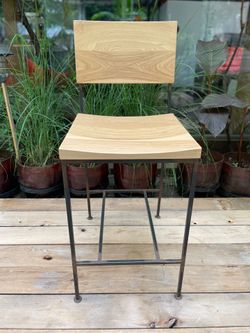 Bar Chair. Wood.