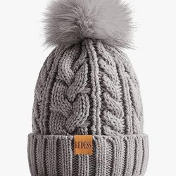 REDESS Women Winter Pompom Beanie Hat with Warm Fleece Lined, Thick Slouchy Snow Knit Skull Ski Cap