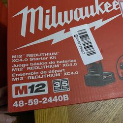 Milwaukee M12 Battery And Charger Kit