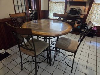 Kitchen table, 4 chairs