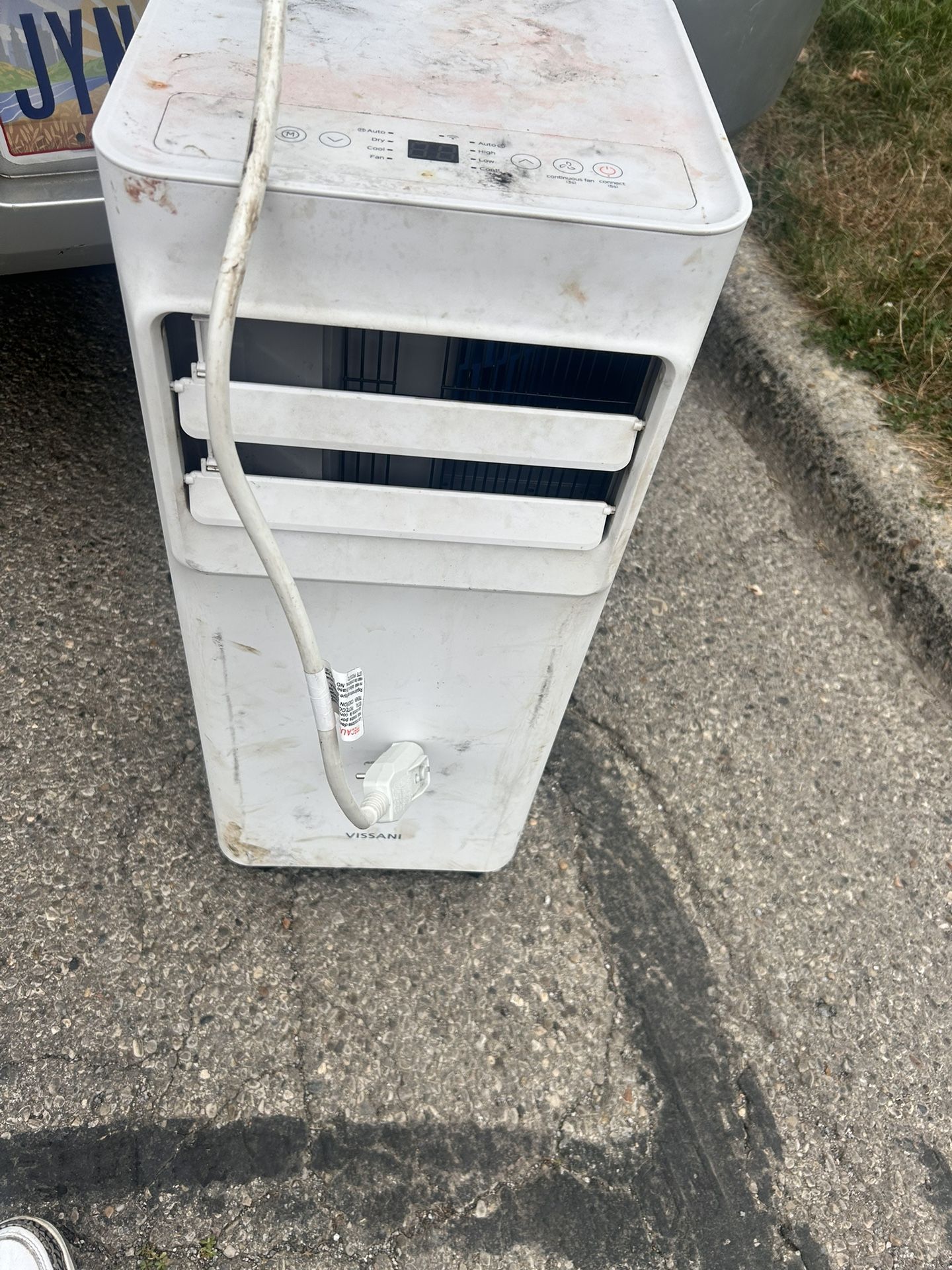 Visani Air Conditioner 5000BTU 115Volt