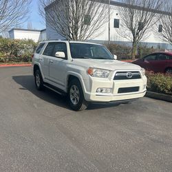 2011 Toyota 4Runner ( 111k miles )