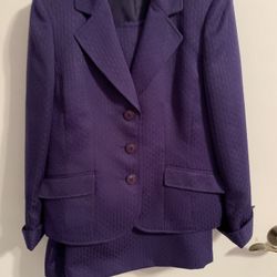 10 Ladies Jacket And Skirt  Suits  Also 5 Separate Jackets.       Jackets 