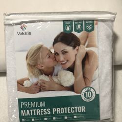 Waterproof Mattress Protector - Twin