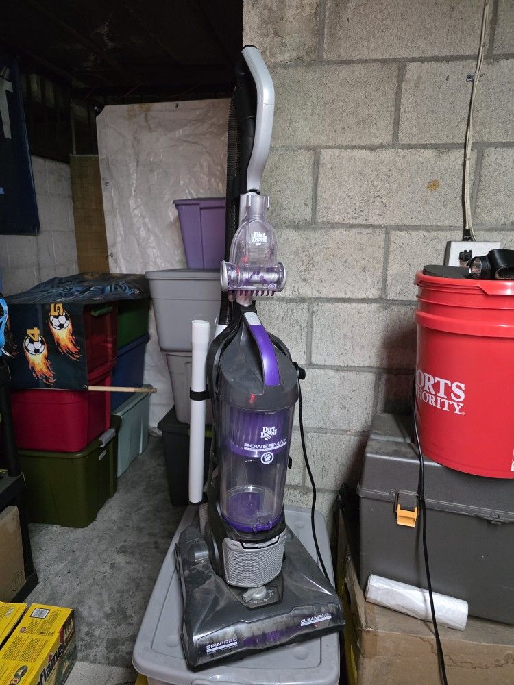 DirtDevil - Vaccum - USED - Almost Brand NEW
